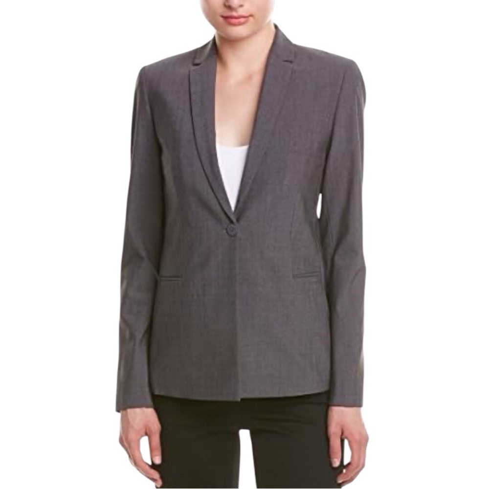 Elie Tahari Gray Blazer with Notched Lapels and Tailored Fit